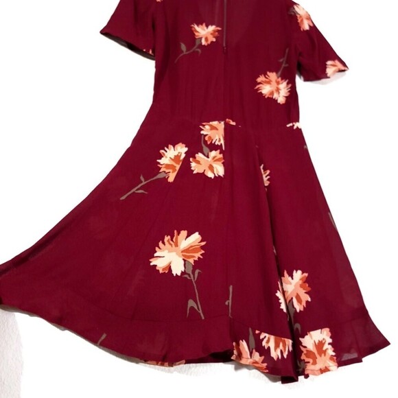 REFORMATION Gabriella Short Sleeve V-Neck Mini Dress Auburn Red Floral Print 0 - Picture 7 of 9